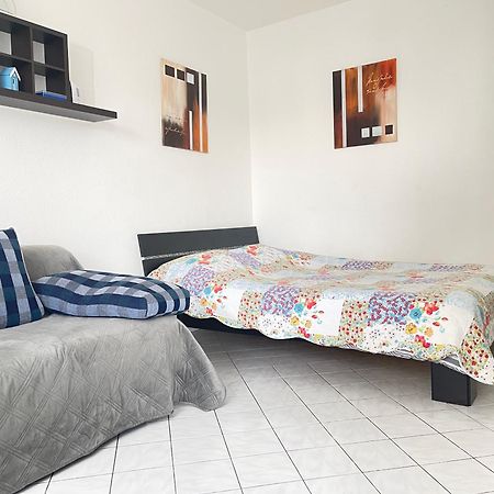 Cool Studio Saint Louis Vicino Stazione/Aereoporto Apartment Exterior photo