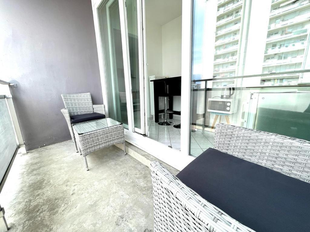 Cool Studio Saint Louis Vicino Stazione/Aereoporto Apartment Exterior photo