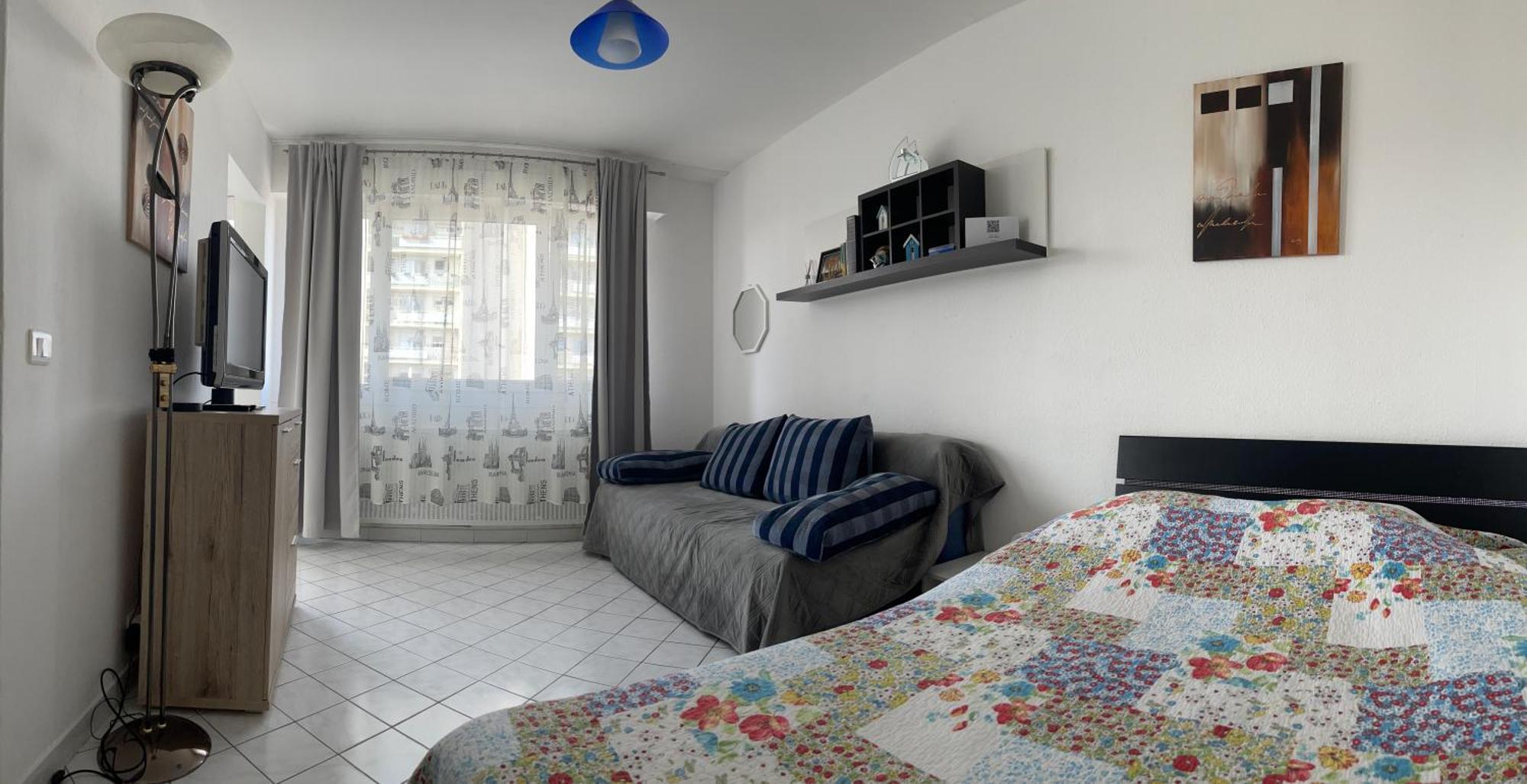 Cool Studio Saint Louis Vicino Stazione/Aereoporto Apartment Exterior photo
