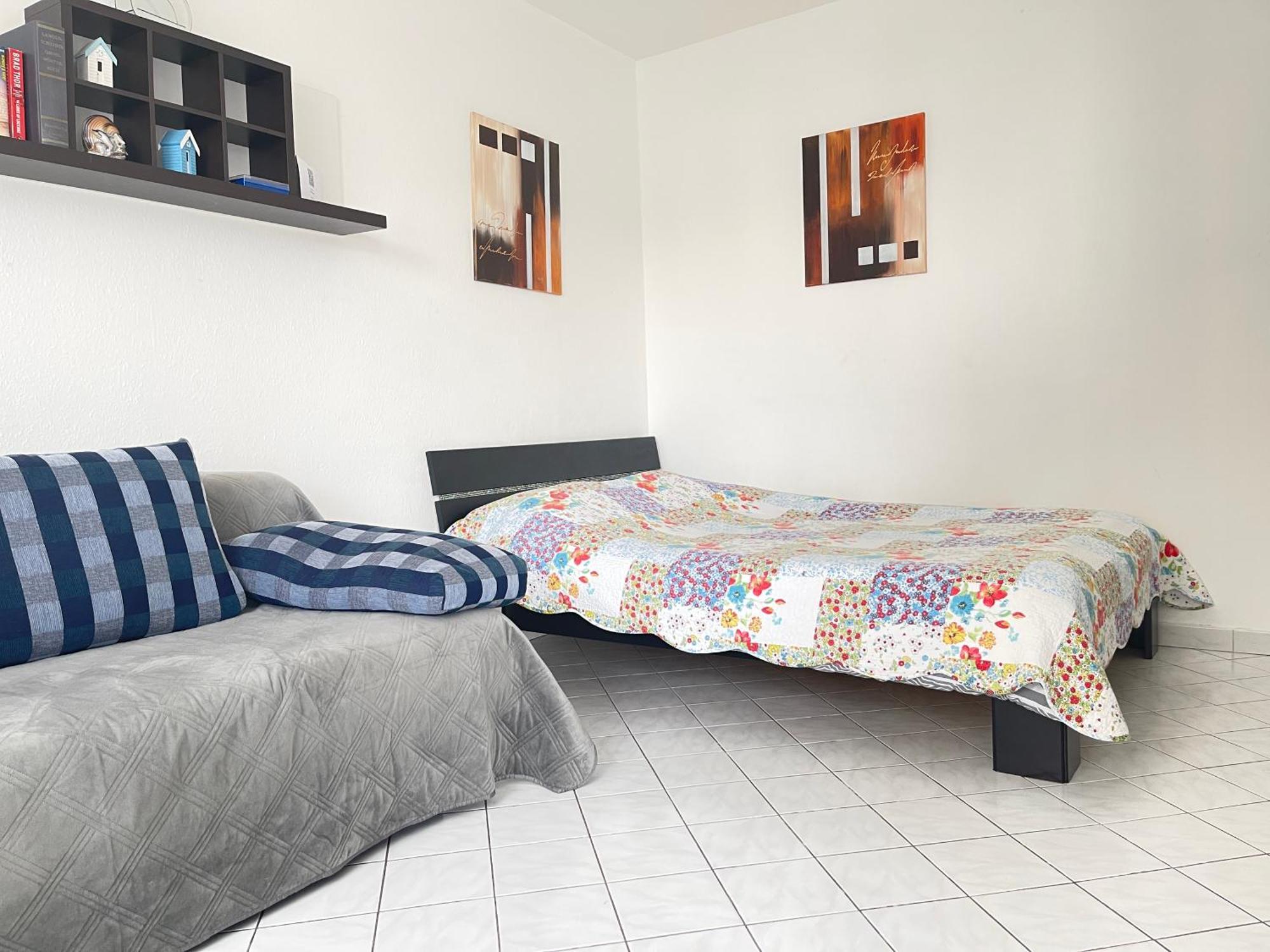 Cool Studio Saint Louis Vicino Stazione/Aereoporto Apartment Exterior photo